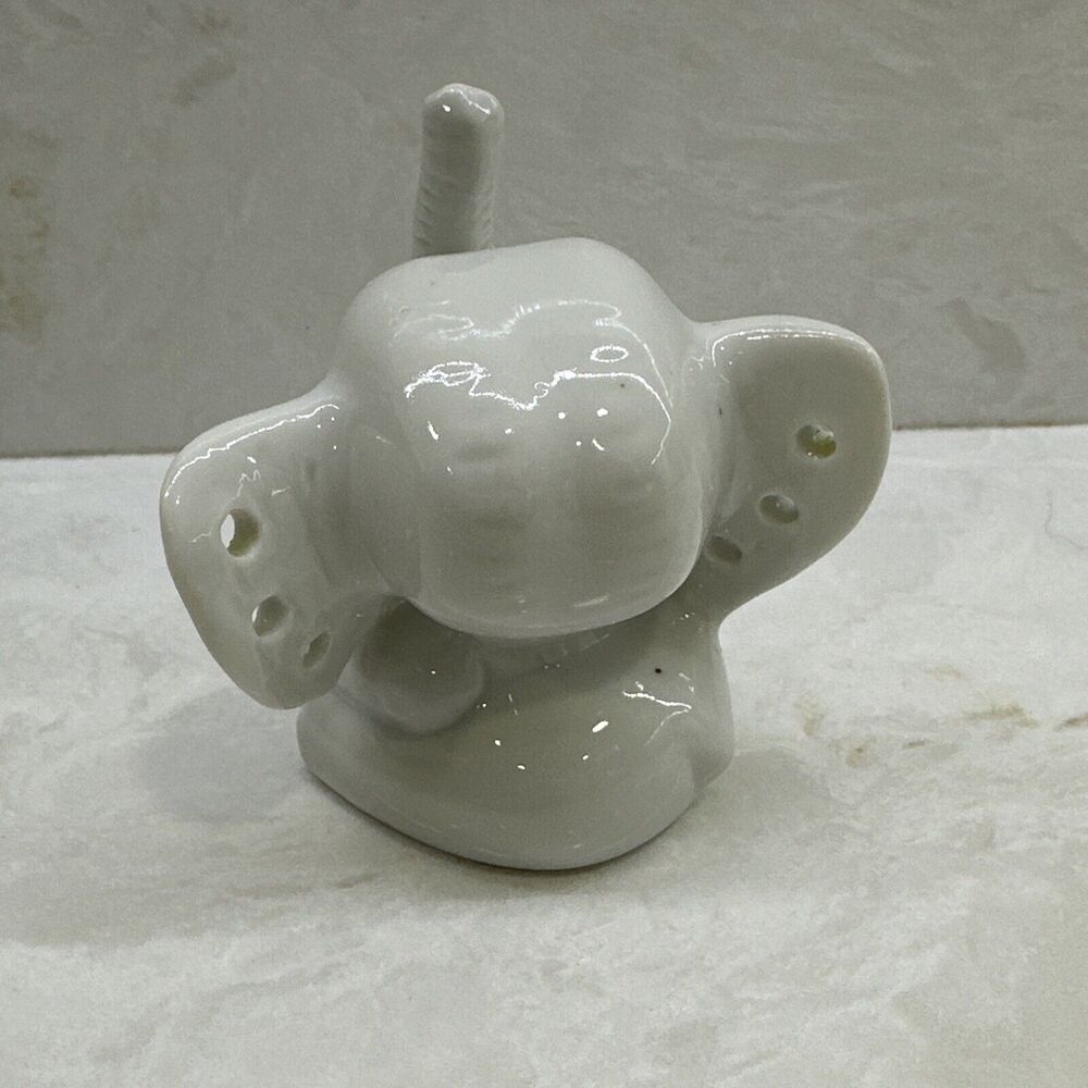 Vintage 70s White Porcelain Baby Elephant Earring Holder 3" Figurine Stand - Picture 4 of 8